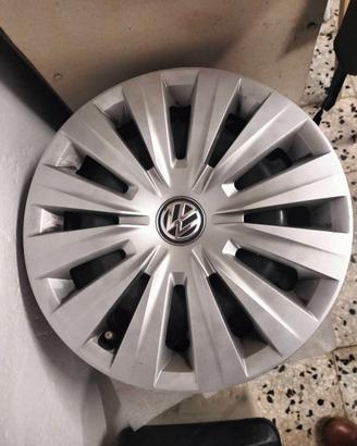 N° 4 Cerchi in acciaio + copricerchi volkswagen