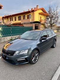 ŠKODA OCTAVIA COMBI RS 2.0 TDI 184CV - DSG 6 marce