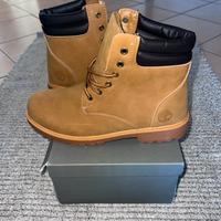 Scarponcini stile timberland color senape