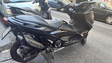 Yamaha T Max 530 Sx total black