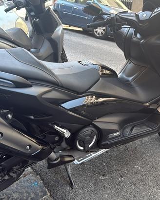 Yamaha T Max 530 Sx total black
