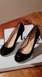 Scarpe Guess con tacco