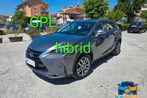 Lexus NX 300h 2.5 Executive 4wd cvt