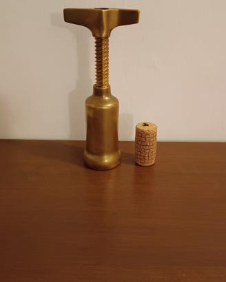 Antico cavatappi ottone pesante