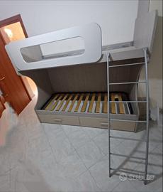 letto a castello con cassetti inclusi