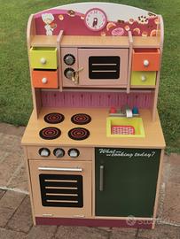 cucina giocattolo in legno