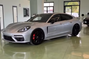 Porsche Panamera 4.0 Turbo