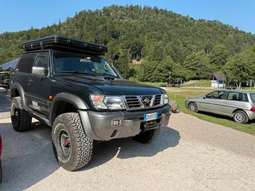 Nissan Patrol y61 2.8