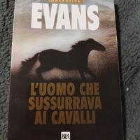 Libro: L'uomo che sussurrava ai cavalli, di Evans