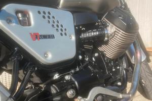 Moto Guzzi V7 racer