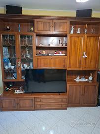 Parete attrezzata+ tavolo + nr. 6 sedie 