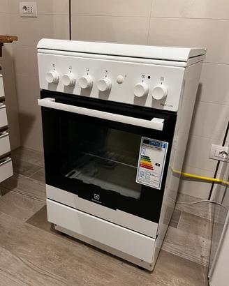 Fornello a gas e forno Elettrolux