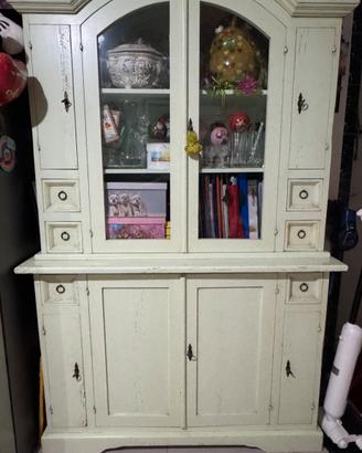 Credenza e vetrina