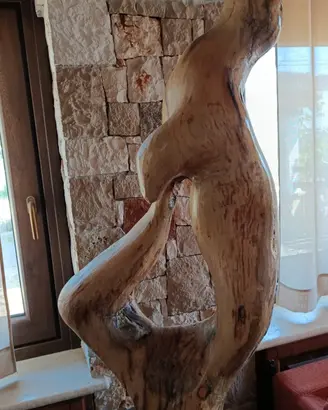 scultura in legno 