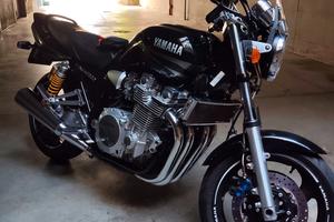 Yamaha xjr1300