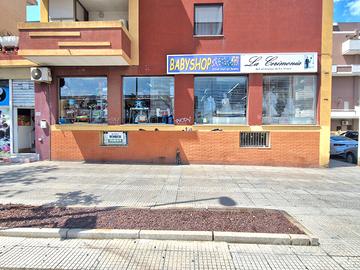 Locale commerciale 6 vetrine in centro Quartu S.E