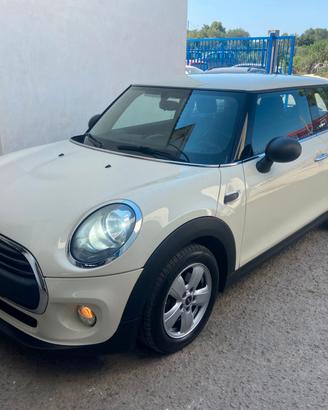 Mini 1.5 Cooper D Hype 95 cv
