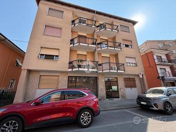 4 LOCALI A SANTHIÀ