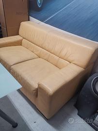 Divano in pelle 2 posti