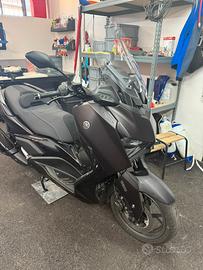 X max 300 tech max
