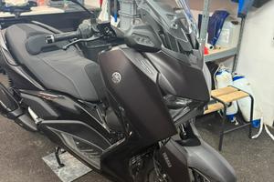 X max 300 tech max