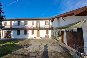 CAVARZERE: CASA SINGOLA CON ANNESSO NEGOZIO/LABORA