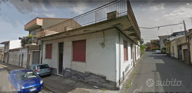 Casa singola da ristrutturare con terreno a Giarre