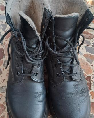anfibi doctor Martens