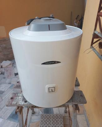 Scaldabagno ariston 50l