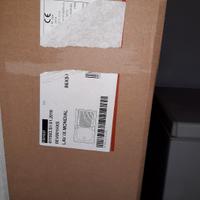 lavabo nuovo acciaio inox.