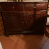 Vecchia credenza da restaurare