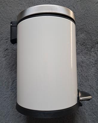 Pattumiera a Pedale Elegante in Acciaio Inox