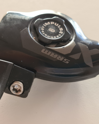 Manettino e deragliatore anteriore mtb