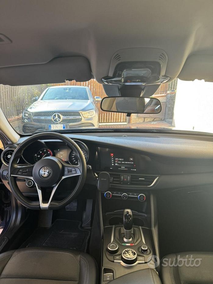 Alfa Romeo Giulia (2016)