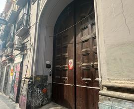 Stanza uso studio nel cuore di Napoli