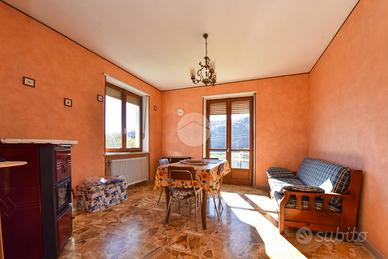 CASA SEMINDIPENDENTE A COAZZE