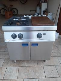 Zanussi 2 fuochi più piastra in ghisa con fuoco