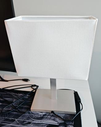 Lampada nuova Ikea + 2 lampadine nuove 