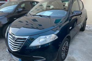 Lancia Ypsilon 1.3 MJT 95 CV 30th Anniversary