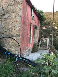 Rustico da ristrutturare vista mare