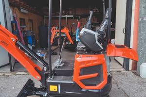 ESCAVATORE KUBOTA 18 qli NUOVO FULL OPTIONAL