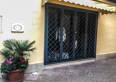 Terracina - negozio - ufficio centralissimo