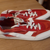 Sneakers da camminare sugli scogli