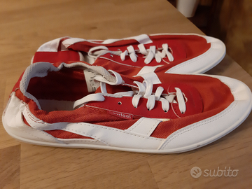 Sneakers da camminare sugli scogli