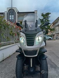 Peugeot metropolis 400 I 