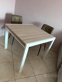 Tavolo allungabile (raddoppiabile)