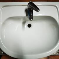 2 Lavabi bianchi classici