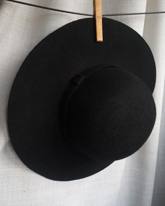 Cappello elegante donna