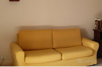 DIVANO CON CONTENITORE