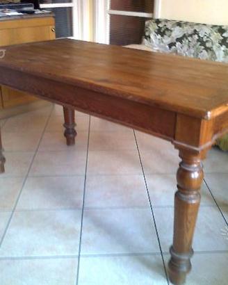 Tavolo in legno